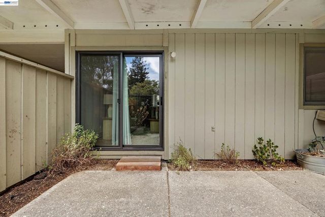 1070 Mercedes Ave 16, Los Altos, CA 94022