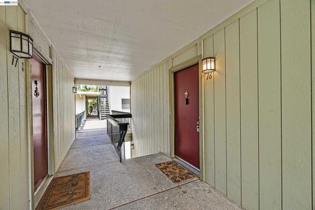 1070 Mercedes Ave 16, Los Altos, CA 94022