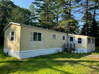 4 Chamberlain Court, Deering, NH 03244