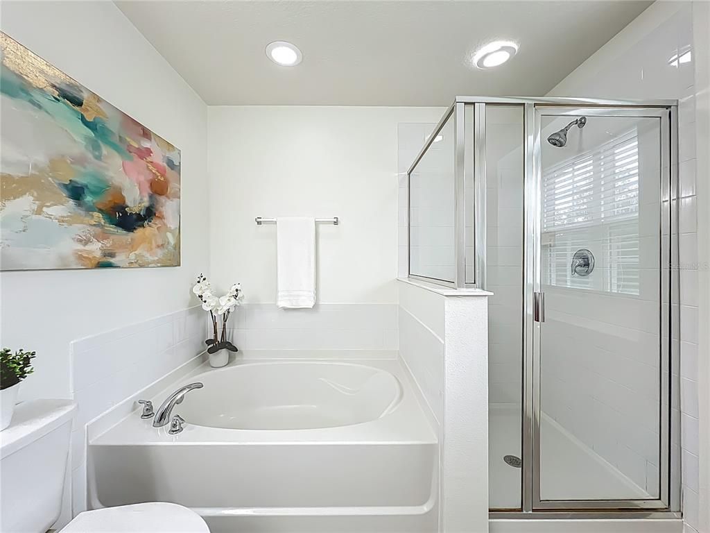 Image 25 of property listing at 13742 BECKMAN DRIVE, Windermere, FL 34786