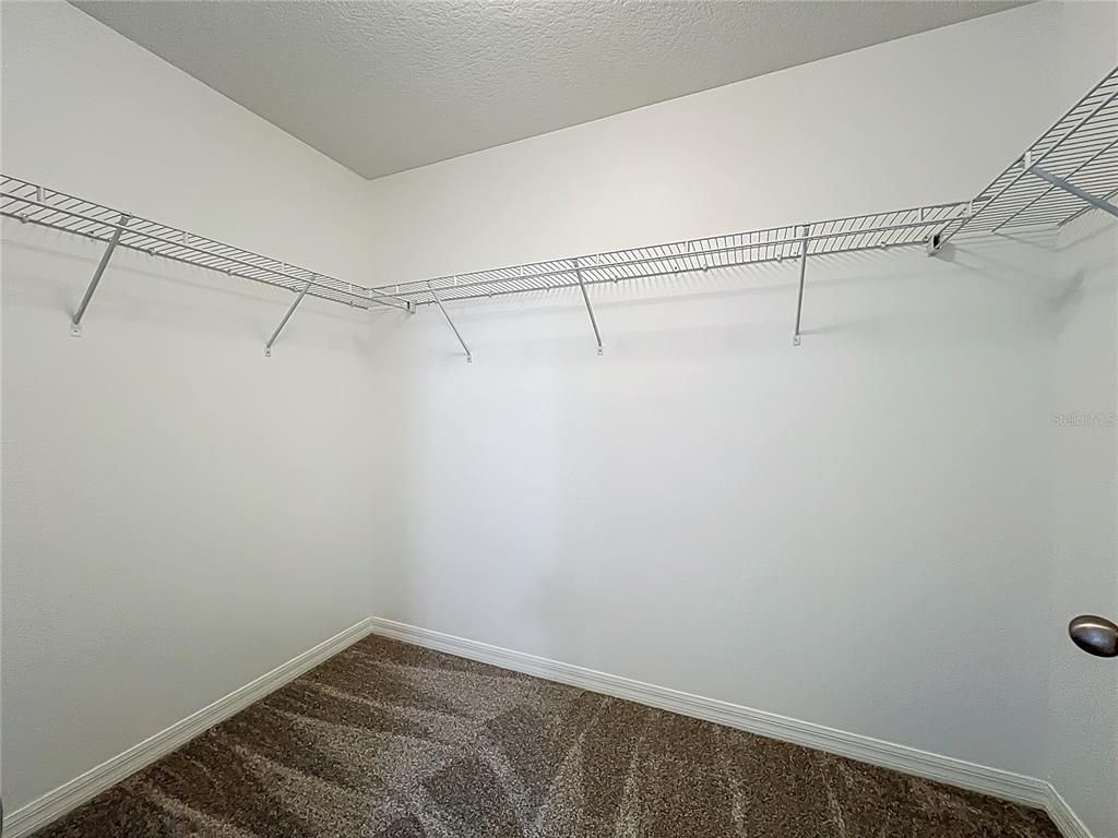 Image 26 of property listing at 13742 BECKMAN DRIVE, Windermere, FL 34786