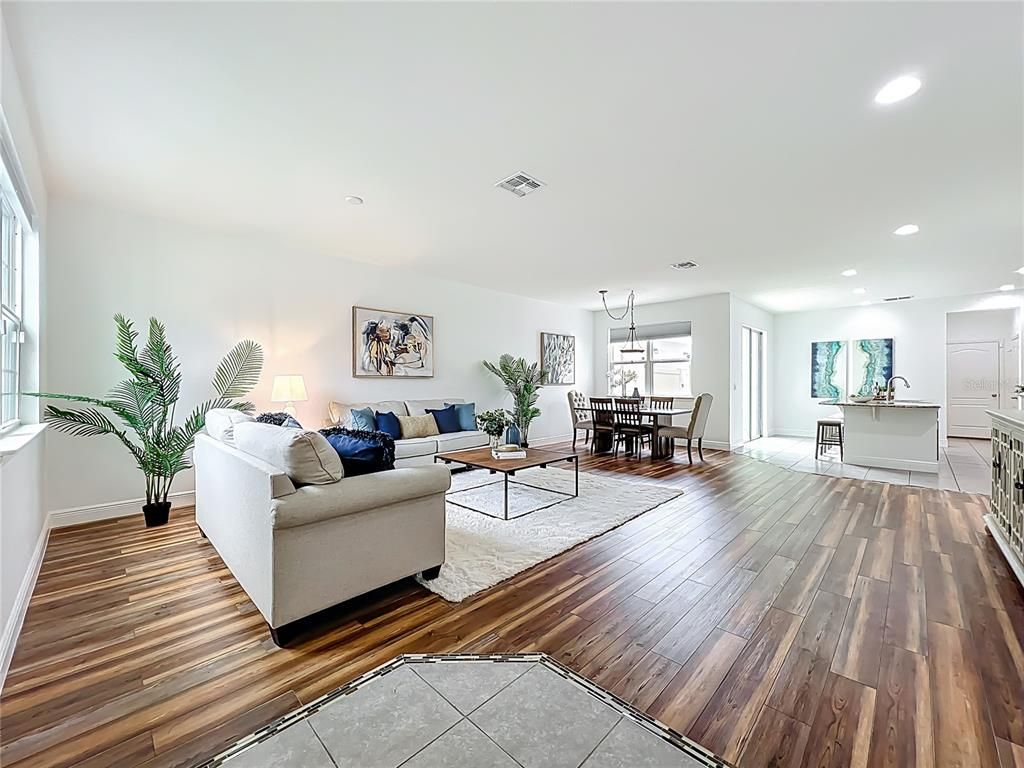 Image 3 of property listing at 13742 BECKMAN DRIVE, Windermere, FL 34786
