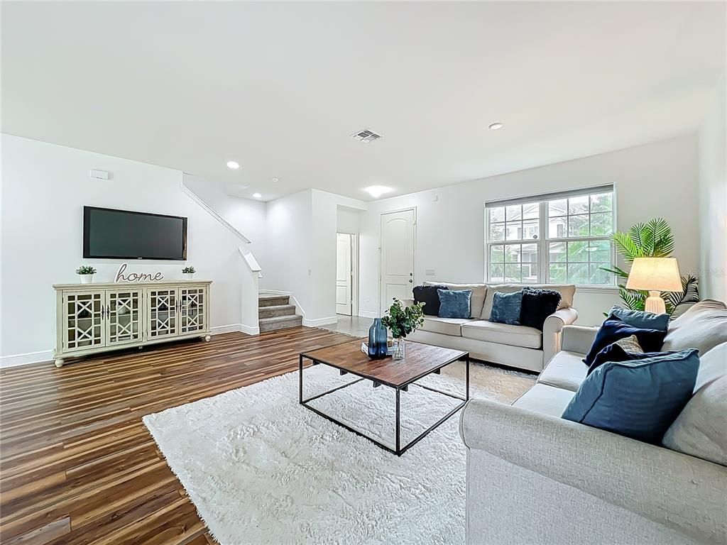 Image 5 of property listing at 13742 BECKMAN DRIVE, Windermere, FL 34786