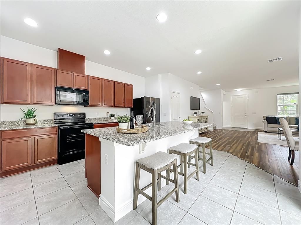 Image 8 of property listing at 13742 BECKMAN DRIVE, Windermere, FL 34786