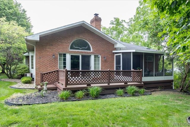 30 Hampton Hill Drive, Amherst, NY 14221