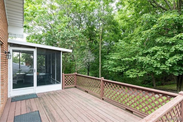 30 Hampton Hill Drive, Amherst, NY 14221