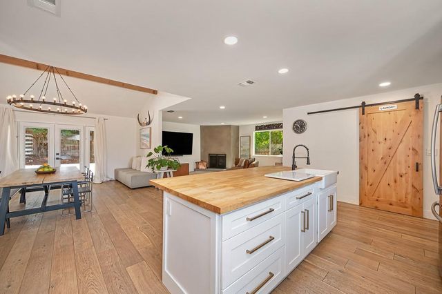 12695 Manor Way, Auburn, CA 95603