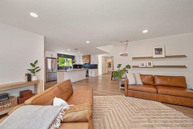 12695 Manor Way, Auburn, CA 95603