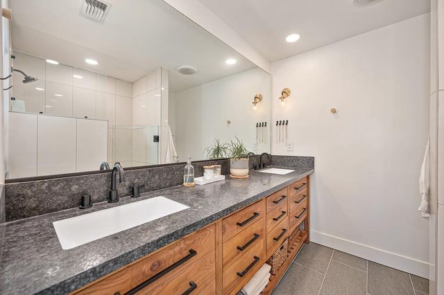 12695 Manor Way, Auburn, CA 95603
