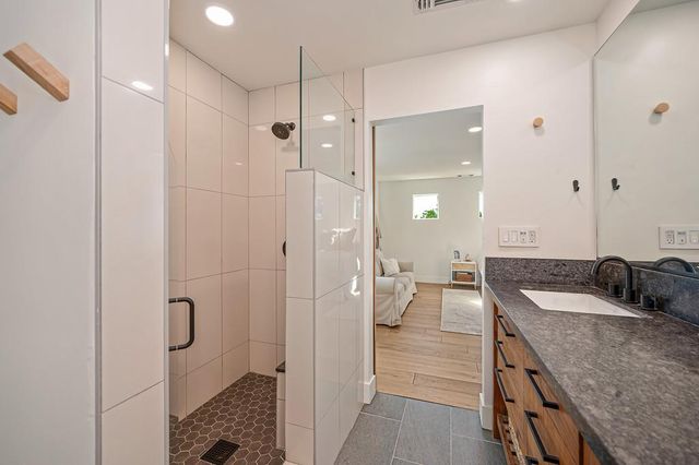 12695 Manor Way, Auburn, CA 95603