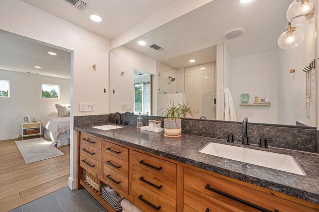 12695 Manor Way, Auburn, CA 95603