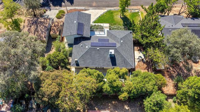 12695 Manor Way, Auburn, CA 95603