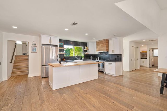 12695 Manor Way, Auburn, CA 95603