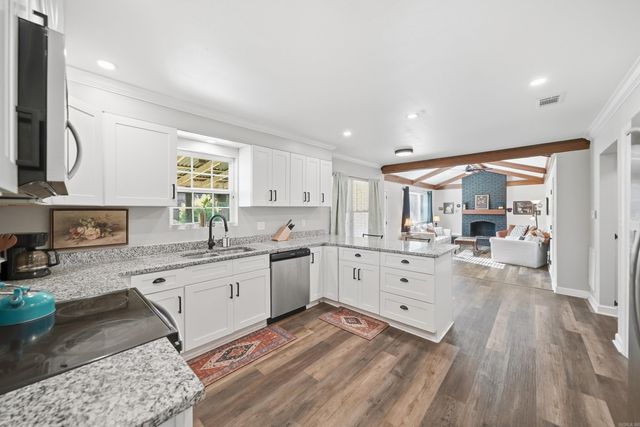 13 Coachlight Drive, Little Rock, AR 72227