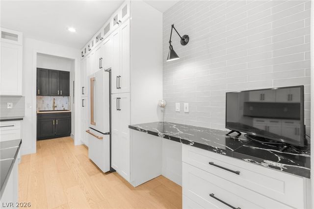 1920 Summer Palm Place 103, Las Vegas, NV 89134