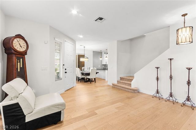1920 Summer Palm Place 103, Las Vegas, NV 89134