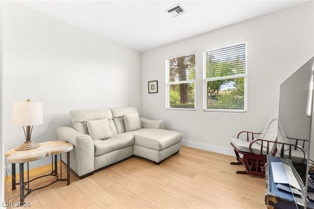 1920 Summer Palm Place 103, Las Vegas, NV 89134