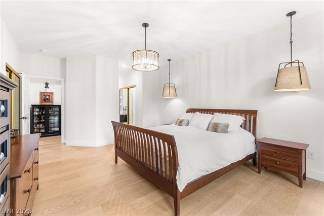 1920 Summer Palm Place 103, Las Vegas, NV 89134