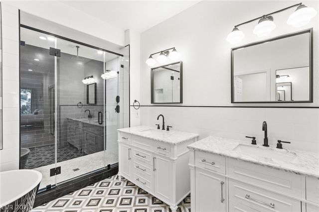 1920 Summer Palm Place 103, Las Vegas, NV 89134