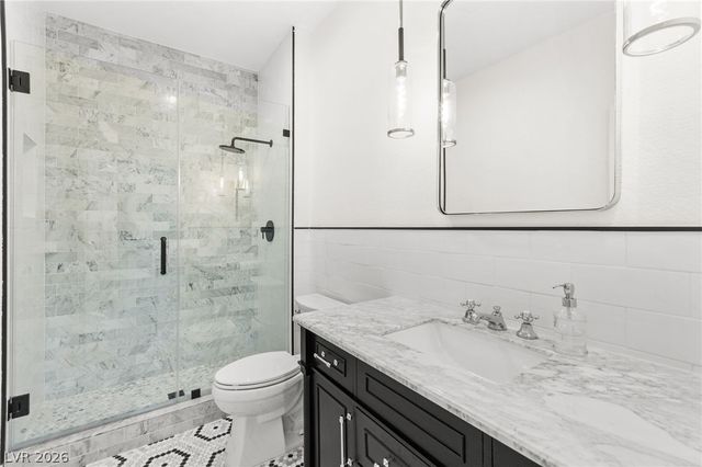 1920 Summer Palm Place 103, Las Vegas, NV 89134