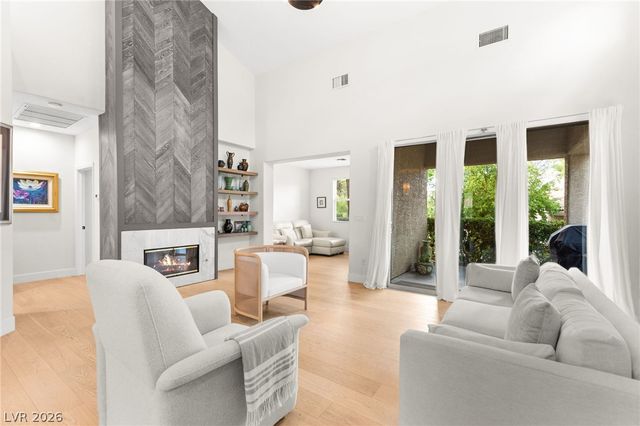 1920 Summer Palm Place 103, Las Vegas, NV 89134