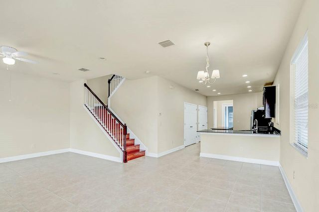 5816 VILLAGE CENTER DRIVE, Lithia, FL 33547