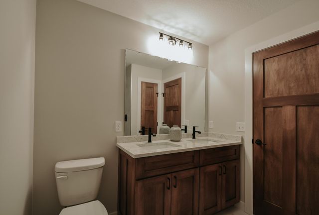 348 Highlands Avenue, Zumbrota, MN 55992