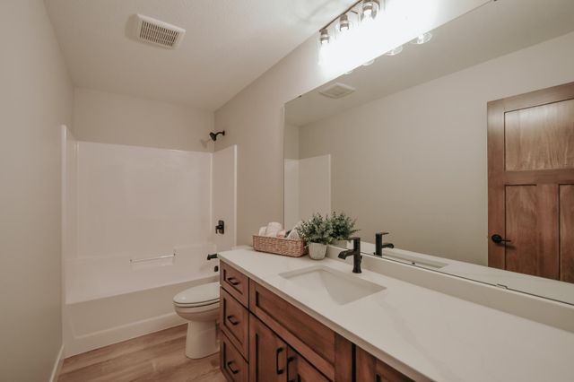 348 Highlands Avenue, Zumbrota, MN 55992