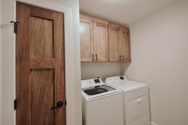 348 Highlands Avenue, Zumbrota, MN 55992