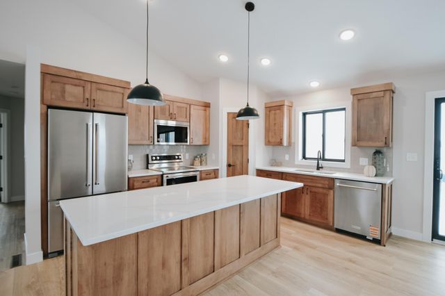 348 Highlands Avenue, Zumbrota, MN 55992