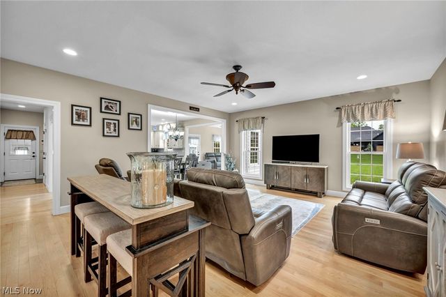 533 Terra Verde Avenue, Columbiana, OH 44408