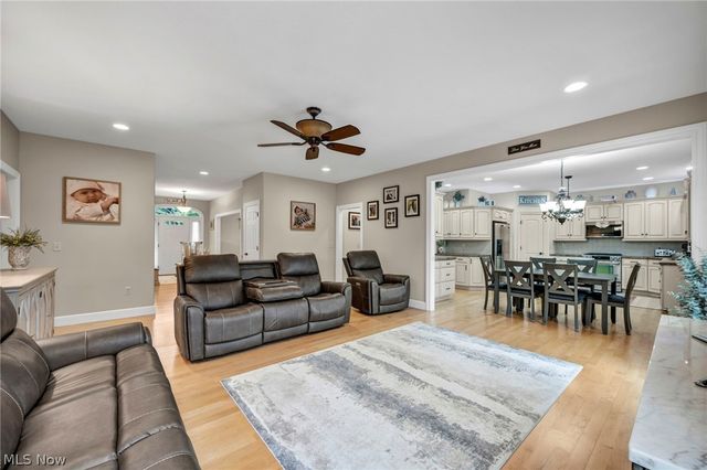 533 Terra Verde Avenue, Columbiana, OH 44408