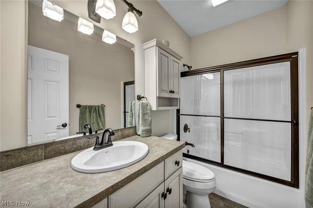 533 Terra Verde Avenue, Columbiana, OH 44408