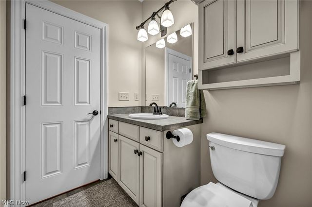 533 Terra Verde Avenue, Columbiana, OH 44408