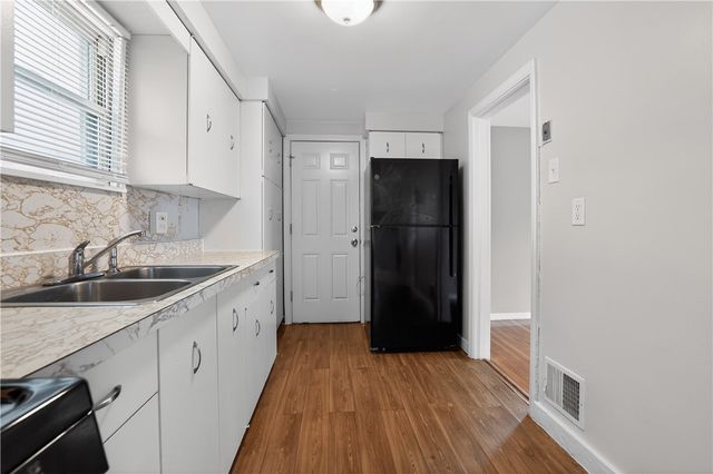 2025 Allison St, Mckeesport, PA 15132