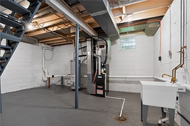 2025 Allison St, Mckeesport, PA 15132