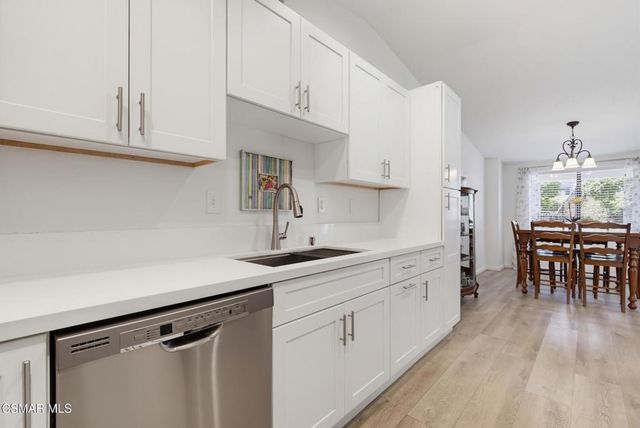 29105 E Thousand Oaks Boulevard E, Agoura Hills, CA 91301