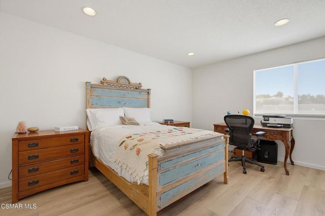 29105 E Thousand Oaks Boulevard E, Agoura Hills, CA 91301