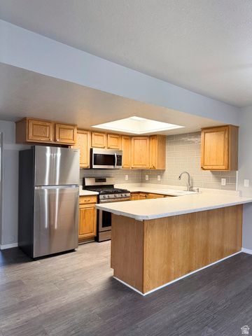 60 HAMPTON PL, Logan, UT 84341