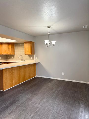 60 HAMPTON PL, Logan, UT 84341