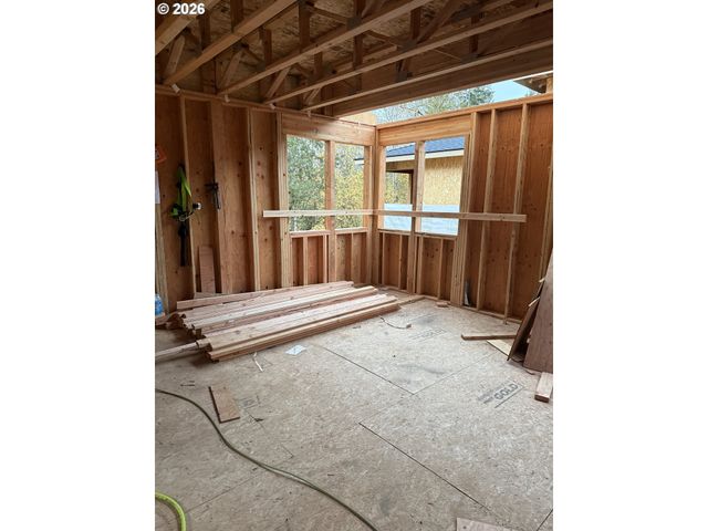 4974 Park Bluff, Lake Oswego, OR 97035