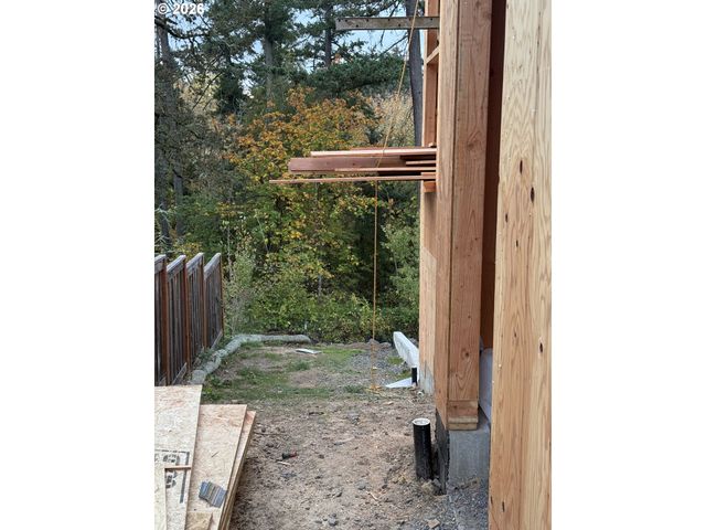 4974 Park Bluff, Lake Oswego, OR 97035