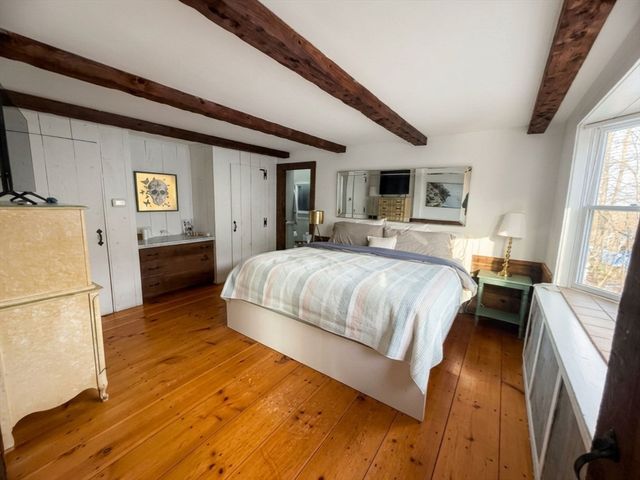 215 Sohier St, Cohasset, MA 02025