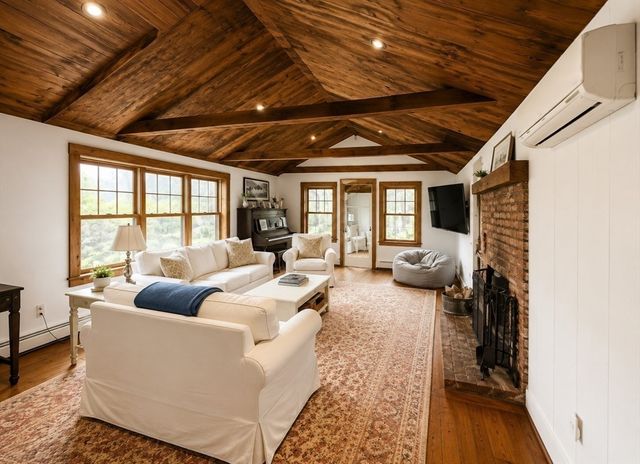 215 Sohier St, Cohasset, MA 02025