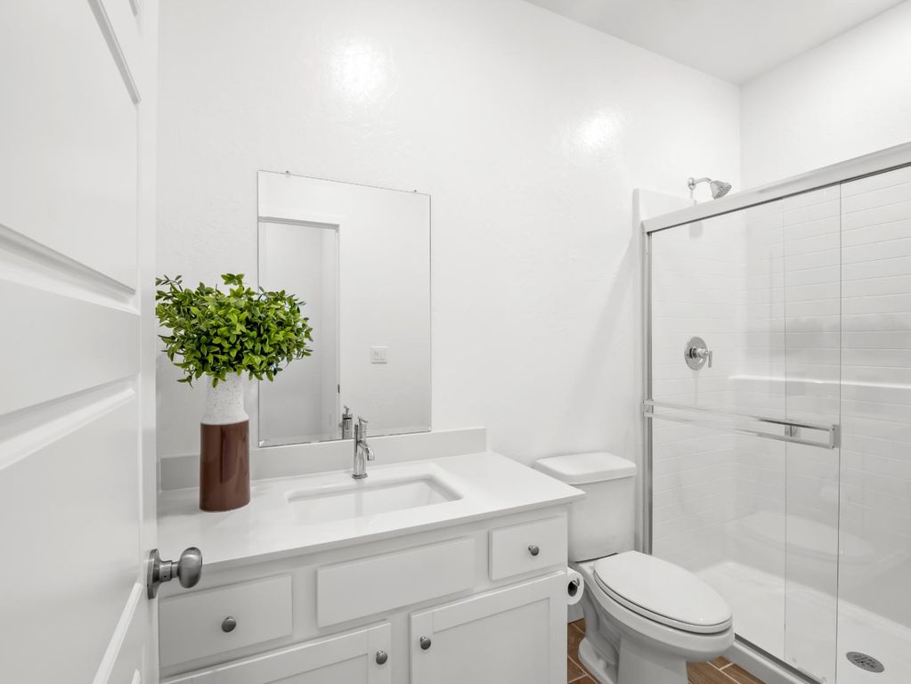 Image 18 of property listing at 1094 Sawtooth Drive W, Madera, CA 93636