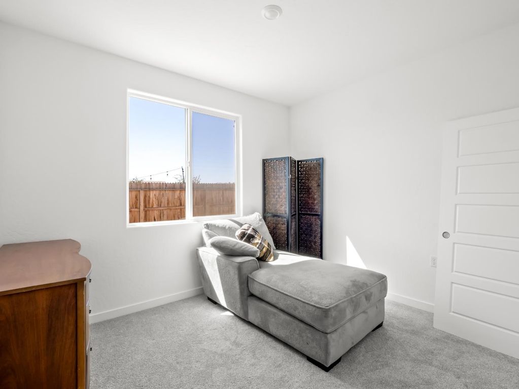Image 22 of property listing at 1094 Sawtooth Drive W, Madera, CA 93636
