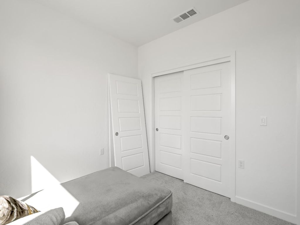 Image 23 of property listing at 1094 Sawtooth Drive W, Madera, CA 93636