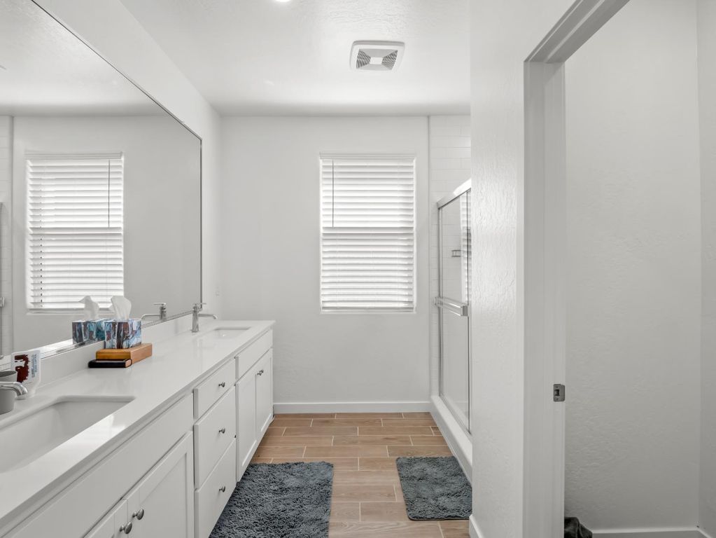 Image 28 of property listing at 1094 Sawtooth Drive W, Madera, CA 93636