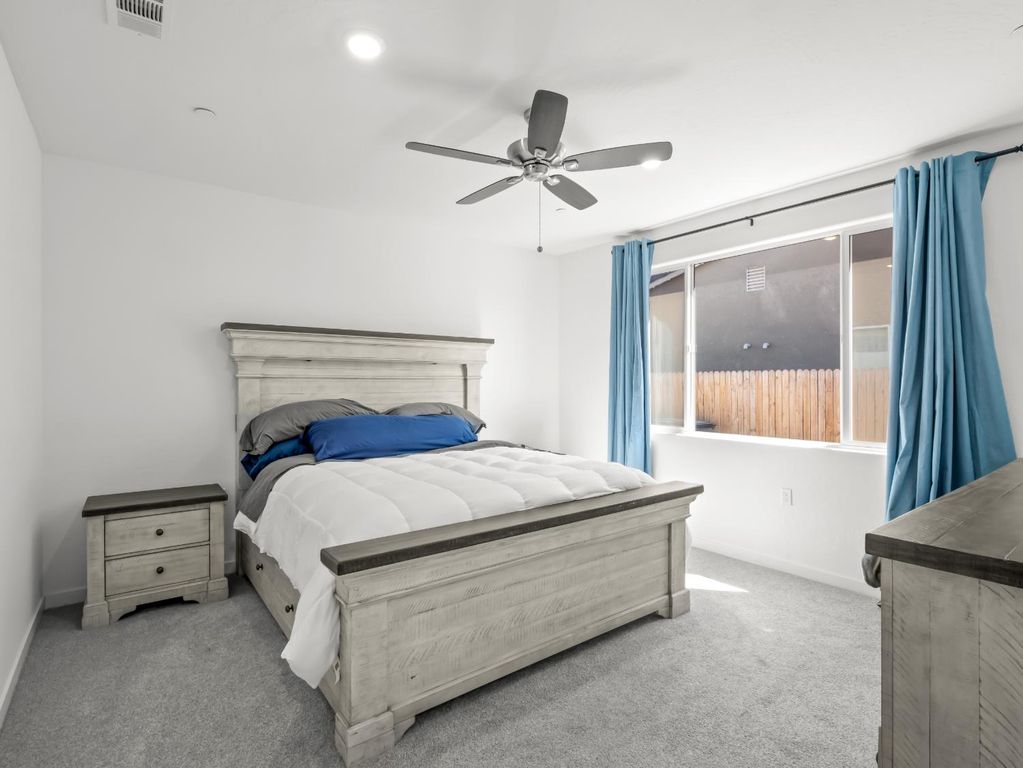 Image 31 of property listing at 1094 Sawtooth Drive W, Madera, CA 93636