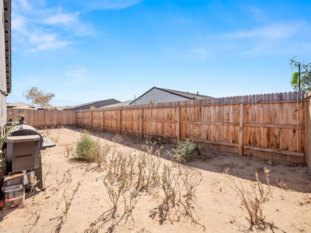 Image 34 of property listing at 1094 Sawtooth Drive W, Madera, CA 93636